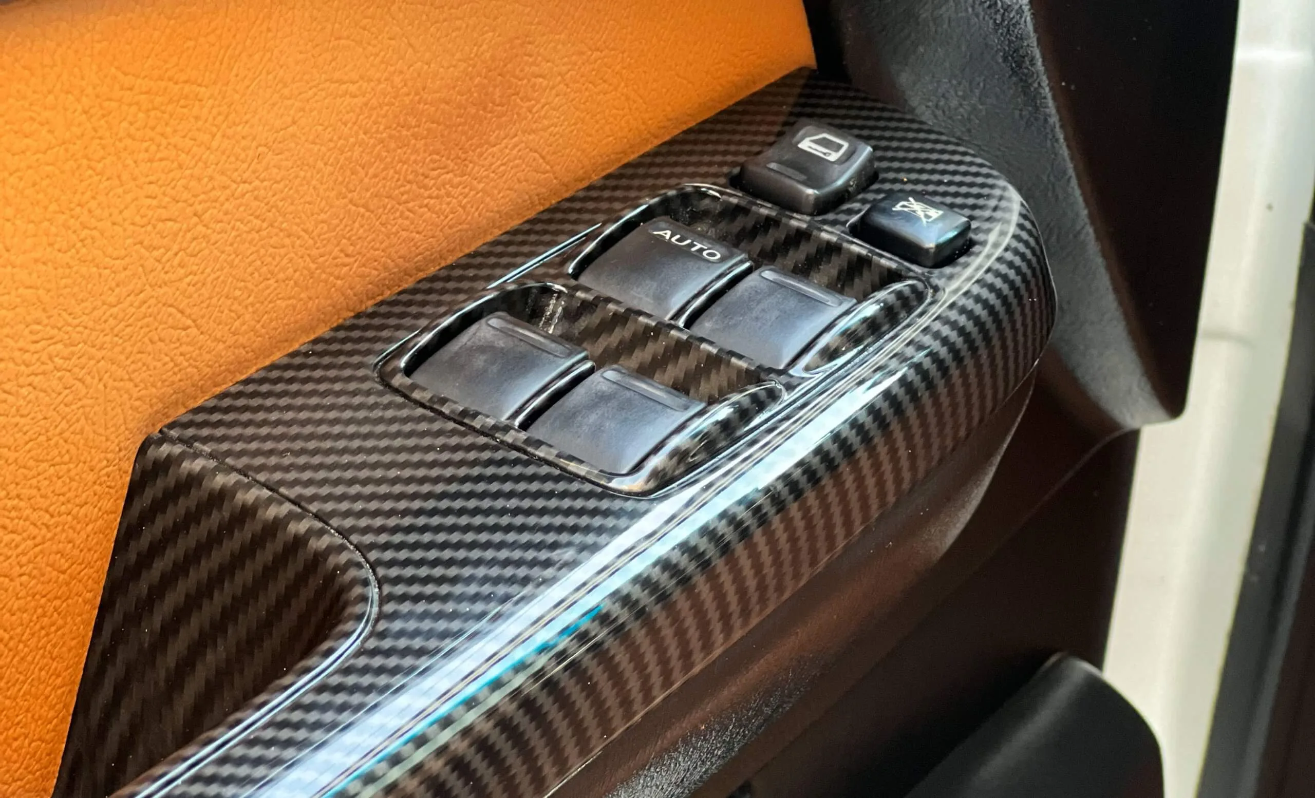 Car Interior Custom Painting and Carbon Finish in Salalah – Al Asala Car Accessories
